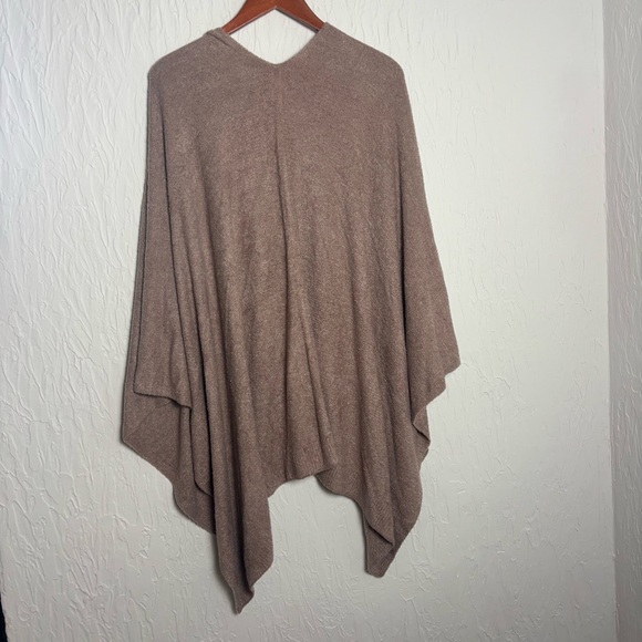 Barefoot Dreams CozyChic Lite Weekend Wrap Brown- One Size - Picture 3 of 6